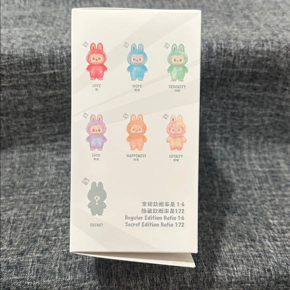 Labubu Big into Energy Love - Picture 6 of 7